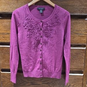 Banana Republic Extra Fine Merino Wool Pink/Mauve Cardigan w Floral Details